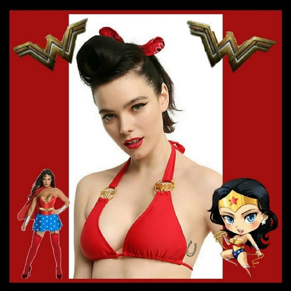 DC comics Wonder Woman Ruffled Bikini - Picture 2 of 5